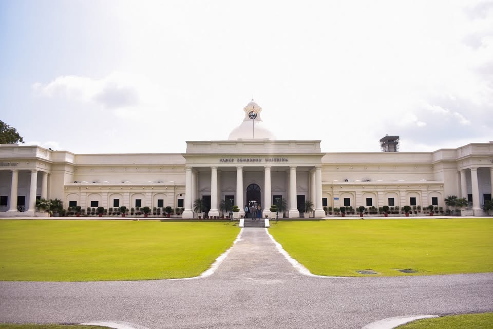 IIT Roorkee Executive Program: AI for Business Transformation